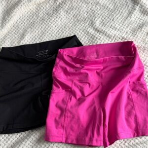 Yogalicious Women's Black and Pink Short Tights with side pockets